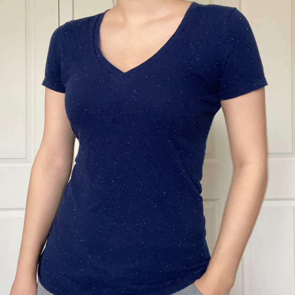 VS Pink Navy V-neck Tee